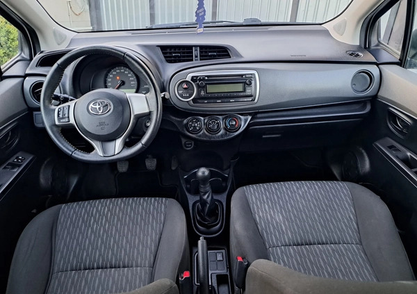 Toyota Yaris cena 25900 przebieg: 152000, rok produkcji 2012 z Świebodzice małe 211